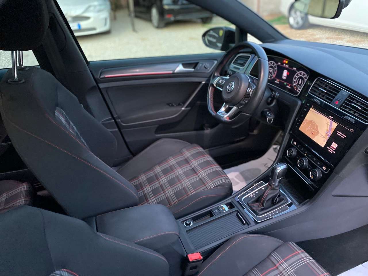 Volkswagen Golf GTI Performance 2.0 245 CV TSI DSG